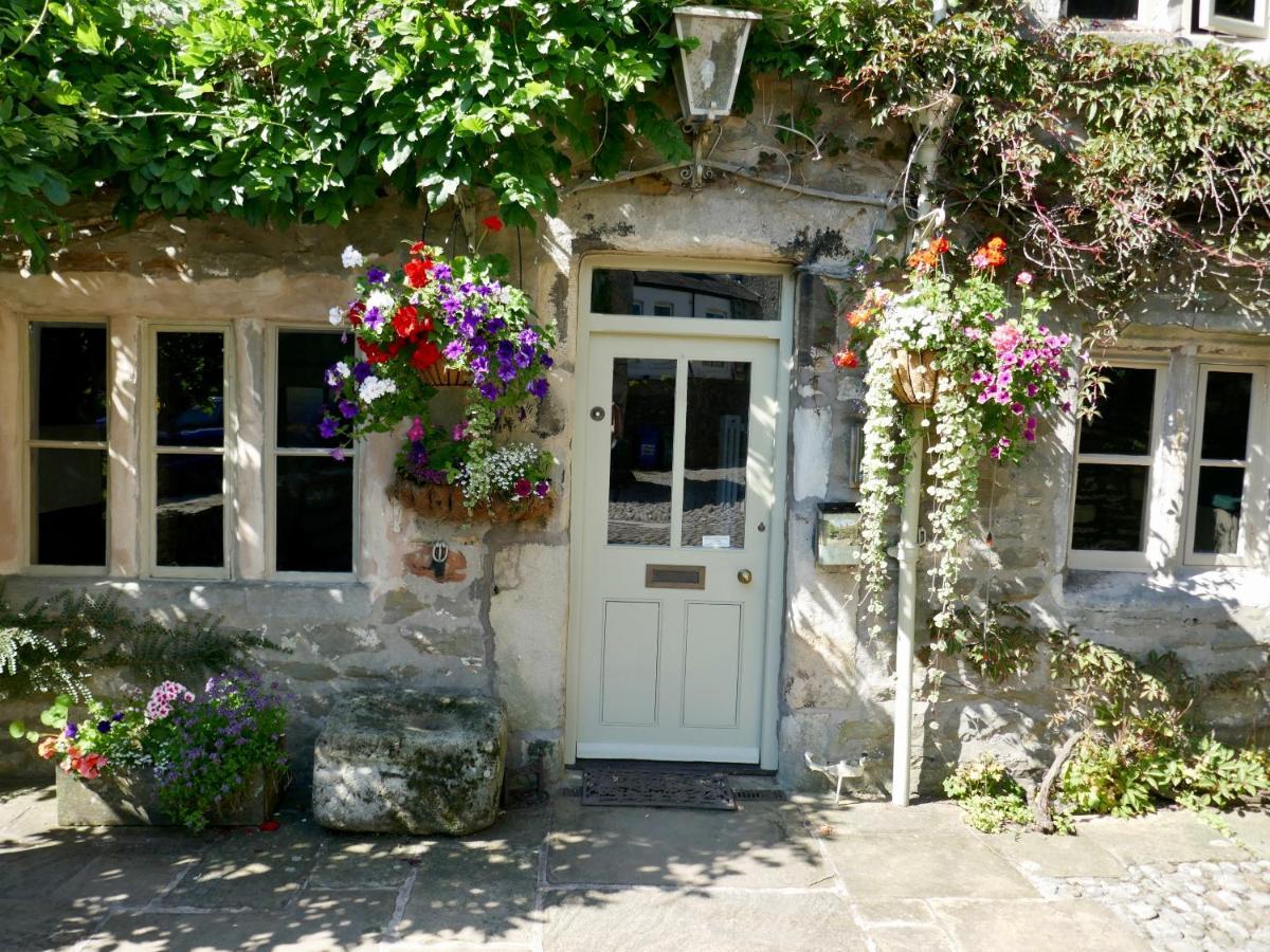 Ashfield House Hotell Grassington Exteriör bild The Old Post Office, Tetbury